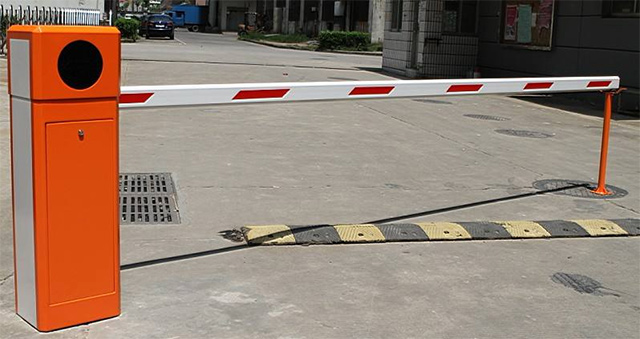 停車場系統(tǒng)道閘如何設(shè)置不砸車以及不跟車