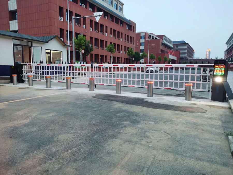 學(xué)校項(xiàng)目+36V升降柱+小精靈+中置式道閘